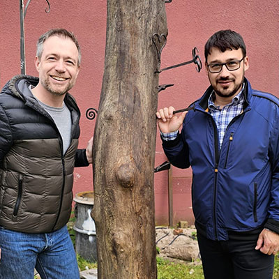 Mit Partnerstadt-Bürgermeister Steffen Bonk aus Steinbach (Taunus) zum Internationalen Schmiedetreffen 2023